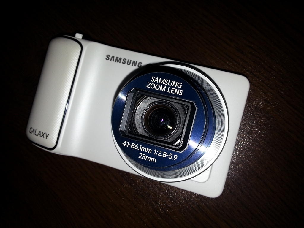[Изображение: Samsung%20Galaxy%20Camera.jpg]
